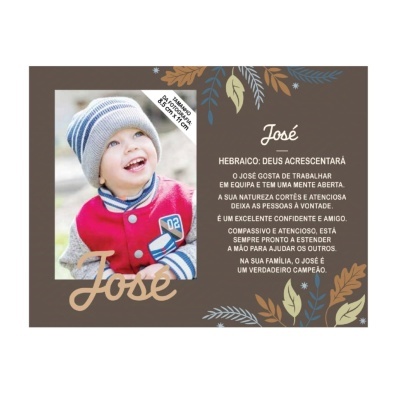 Moldura castanha com foto de criança e texto em português sobre o nome José