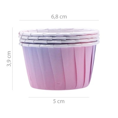 Copos de papel rosa e lilás empilhados com medidas