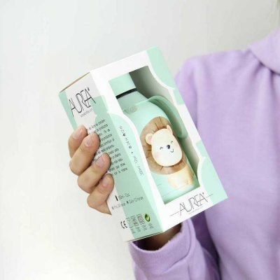 Relógio digital infantil em silicone verde menta com desenho de leão na bracelete