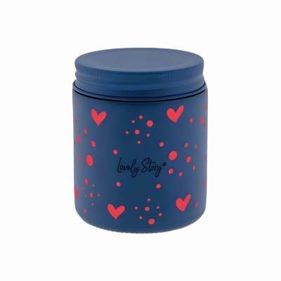 Frasco azul decorado com corações vermelhos e texto Lovely Story