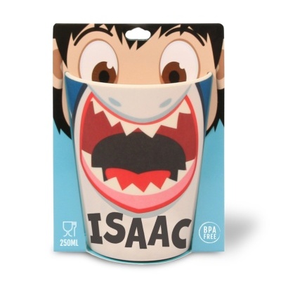 Copo infantil colorido com desenho de tubarão e nome ISAAC