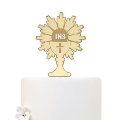 Topo de bolo em forma de cálice com inscrição IHS e cruz dourado