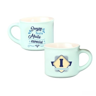 Duas canecas de cerâmica azul claro e interior branco com texto e emblema