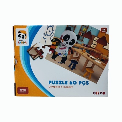 Embalagem de puzzle 60 peças com personagem panda num ambiente de oficina de artes