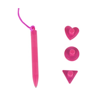 Caneta cor-de-rosa com cordão e três botões de plástico cor-de-rosa em formas variadas