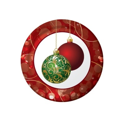 Ornamentos de Natal verde e vermelho pendurados dentro de um círculo decorativo vermelho