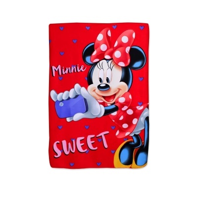 Manta vermelha com estampa Minnie Mouse e texto