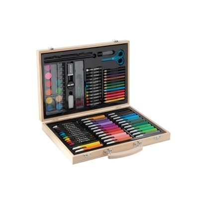 Estojo de madeira com materiais de desenho e pintura organizados