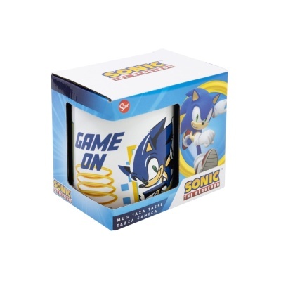 Caneca branca do Sonic the Hedgehog com texto Game On na embalagem azul