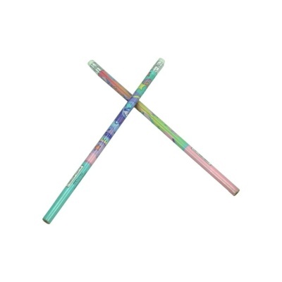 Dois lápis coloridos cruzados com padrões decorativos