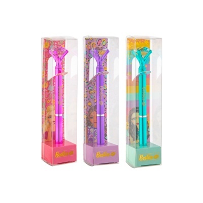 Três canetas coloridas em caixas transparentes