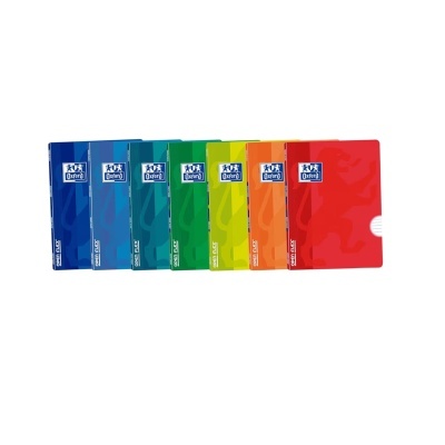 Conjunto de cadernos Oxford Open Flex coloridos em degrade do azul ao vermelho.
