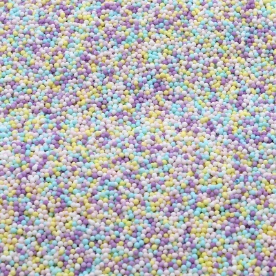 Pequenas pérolas coloridas para artesanato em várias cores pastel