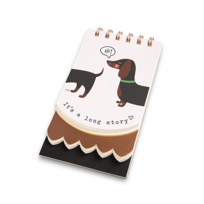 Bloco de notas com ilustração de cães dachshund e texto 'It's a long story'