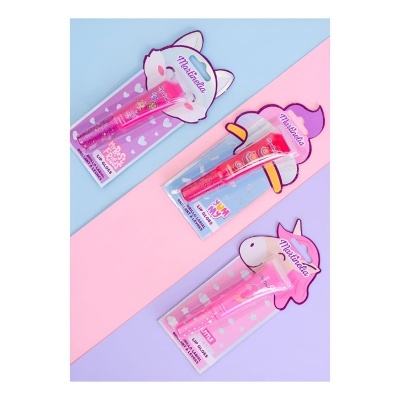 Três bálsamos labiais rosa em embalagens decoradas com formas de animais e texto 'Mundial'