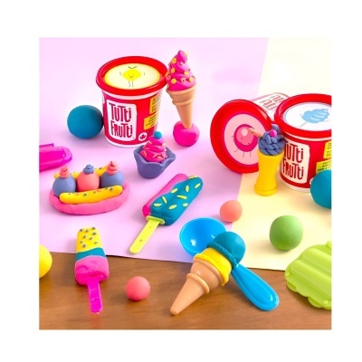 Brinquedos coloridos de gelados e sobremesas com texto TUTTI FRUTTI