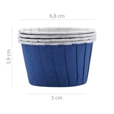 Formas de papel para cupcakes azuis com interior branco e medidas indicadas.