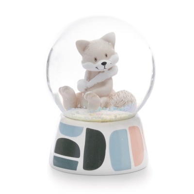 Globo de neve com figura de raposa na base colorida