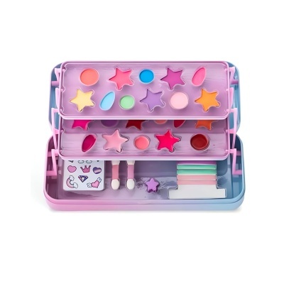 Estojo maquilhagem infantil com várias cores pastel, sombras em forma de estrelas e acessórios coloridos