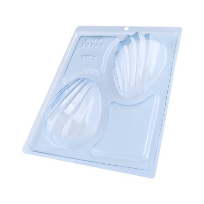 Molde plástico transparente com três cavidades concha e inscrições BW 10245 e 150 g