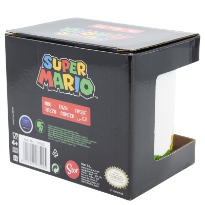 Caixa preta de presente com um copo branco da marca Super Mario