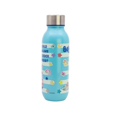 Garrafa azul com desenhos coloridos e tampa metálica