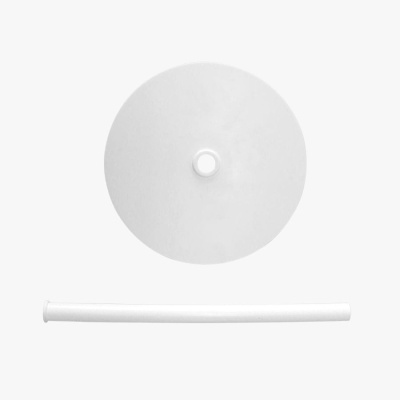 Disco e barra cilíndrica brancos sobre fundo branco