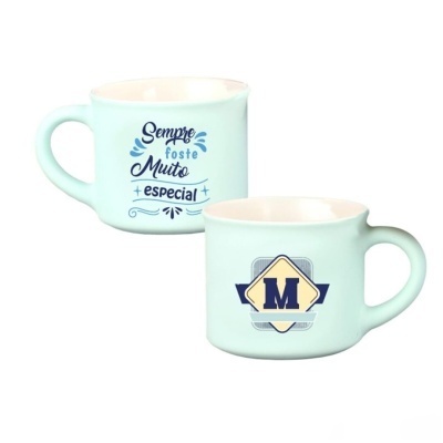 Duas canecas de cerâmica azul claro com texto e símbolo em azul escuro e amarelo