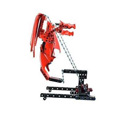 Figura de dragão robótico vermelho e preto em fundo branco