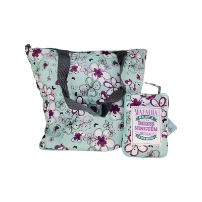 Conjunto saco e bolsa com padrão floral azul e texto em português.