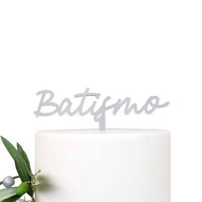 Topo de bolo branco com aplique metálico prateado Batismo e decoração vegetal