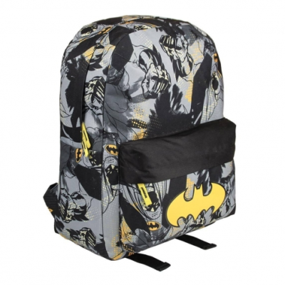 Mochila cinza e preta com símbolos do Batman em amarelo e bolso frontal preto