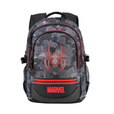 Mochila camuflada cinzenta com logo Homem-Aranha vermelho e texto MARVEL em vermelho