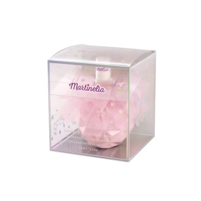 Perfume infantil Martinelia em vidro com tule rosa dentro de caixa transparente