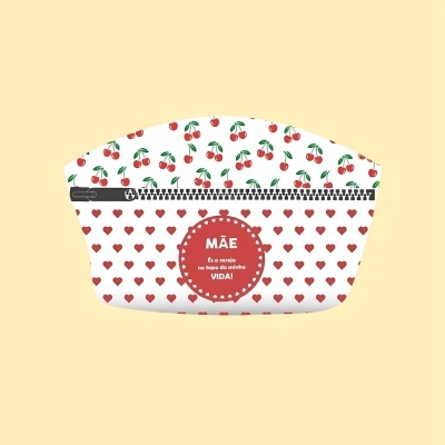 Necessaire com padrão de corações e cerejas e texto para mãe.