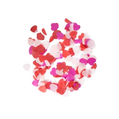 Confetis coloridos em forma de coração em fundo branco