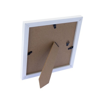 Moldura quadrada branca vista de trás com suporte em cartão castanho