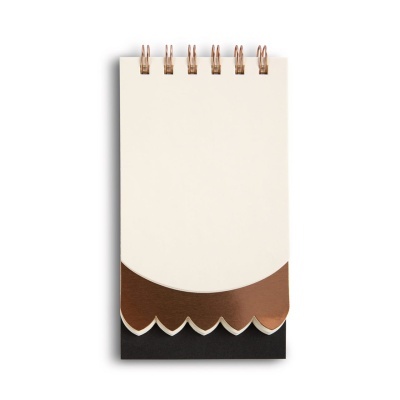 Bloco de notas pequeno com capa branca e base preta