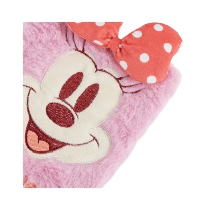 Produto felpudo cor-de-rosa com aplicação bordada da cara da Minnie e laço laranja com bolinhas brancas