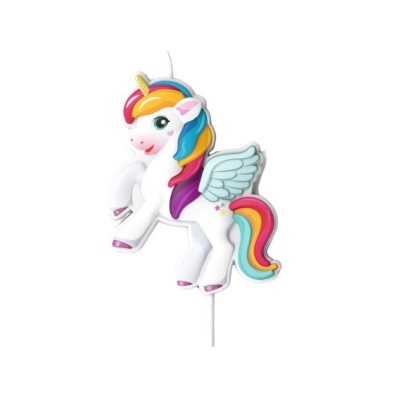 Anjo branco em forma de unicórnio colorido com asas azuis e crina multicolor.