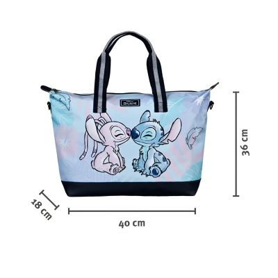 Bolsa azul claro com estampa Stitch e Angel, base preta, alças bicolores e etiqueta Loungefly