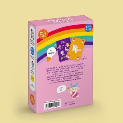 Caixa de jogo infantil rosa com cartas coloridas e arco-íris