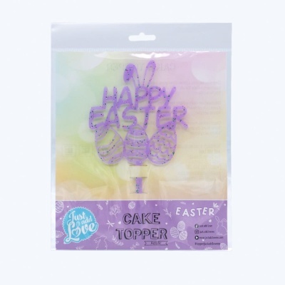 Topper de bolo roxo com a inscrição HAPPY EASTER em embalagem plástica transparente com rótulo lilás e fundo colorido pastel