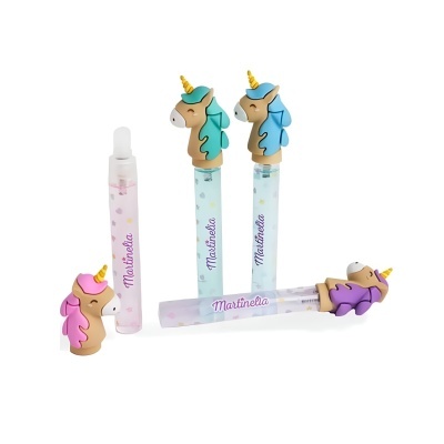 Tornillos con tapones de unicornio colorido y texto Martinela