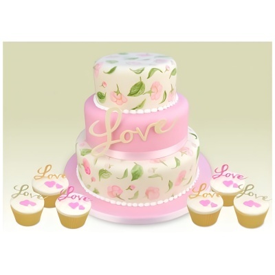 Bolo de três andares rosa e branco com flores e cupcakes decorados com a palavra Love.
