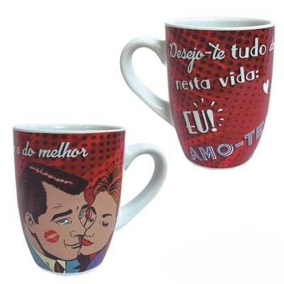 Caneca vermelha com ilustração de casal pop art e texto em português