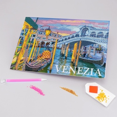 Conjunto de pintura diamantada com imagem de ponte e barcos em Venezia