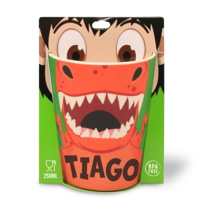 Copo infantil dinossauro laranja com nome TIAGO e embalagem verde