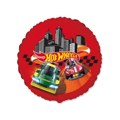 Layout vermelho com prédios, texto Hot Wheels e dois carros de corrida em miniatura em pista laranja.