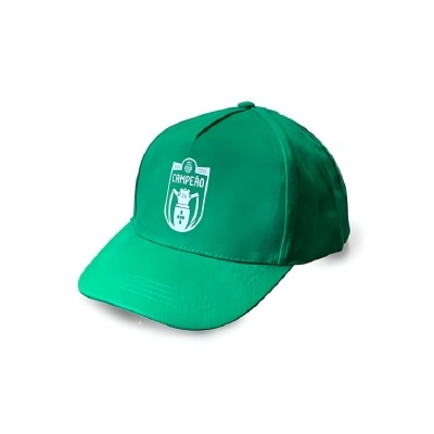Boné verde com logótipo branco e palavra CAMPEÃO